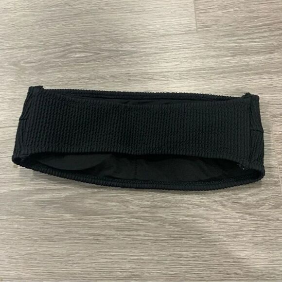 3/$15 H&M Shirred crinkle  black bandeau bikini top size 6 - Picture 2 of 4